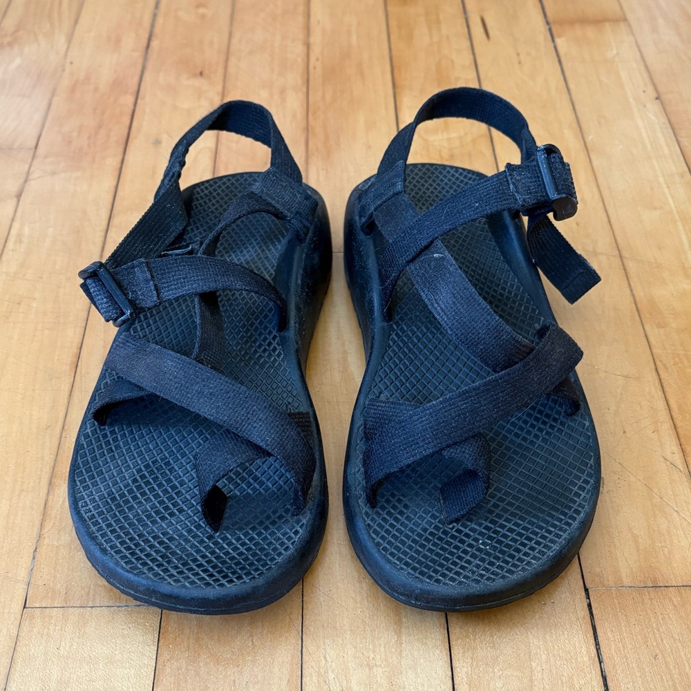 Black Chaco Sandals Men’s 7 / Women’s 9